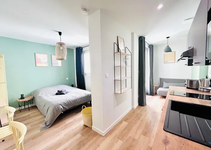 Le Quai 2 - Studio Neuf Calme Terrasse - Clim - Wifi - Gare à 200m *