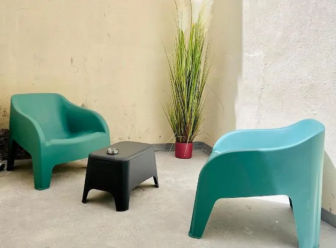 Le Quai 2 - Studio Neuf Calme Terrasse - Clim - Wifi - Gare à 200m * Agen