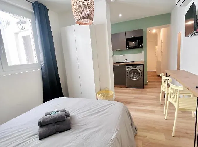 Le Quai 2 - Studio Neuf Calme Terrasse - Clim - Wifi - Gare à 200m Appartamento Agen